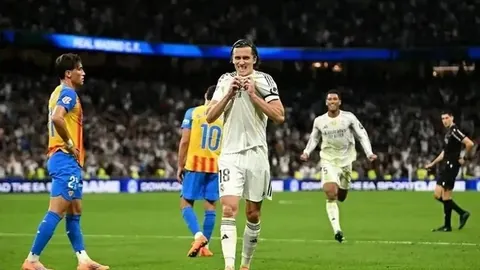 “忠诚员工不应被大量解雇：谢林汉姆力挺曼联高层”