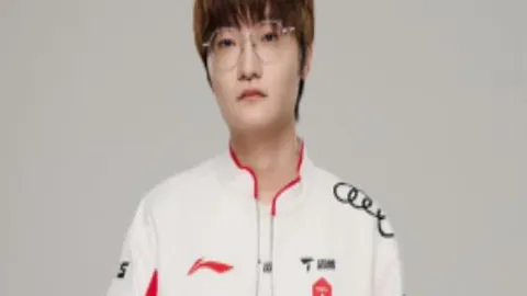 广州印象佳，专家推荐大乐透期号豹球冲中超舞台