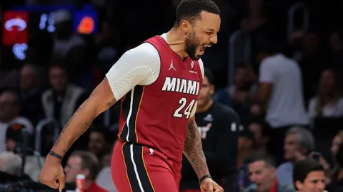 亚历山大30分9助，力助雷霆击败黄蜂，延续五连胜辉煌